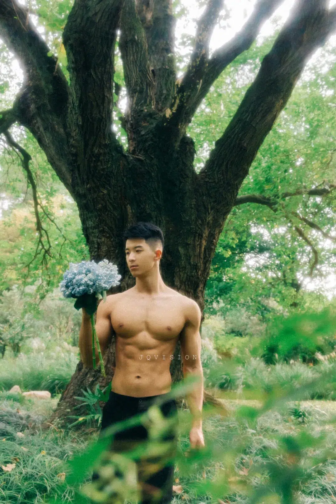 JQ's MAN|陪你走过初夏的余晖-IsThereATop