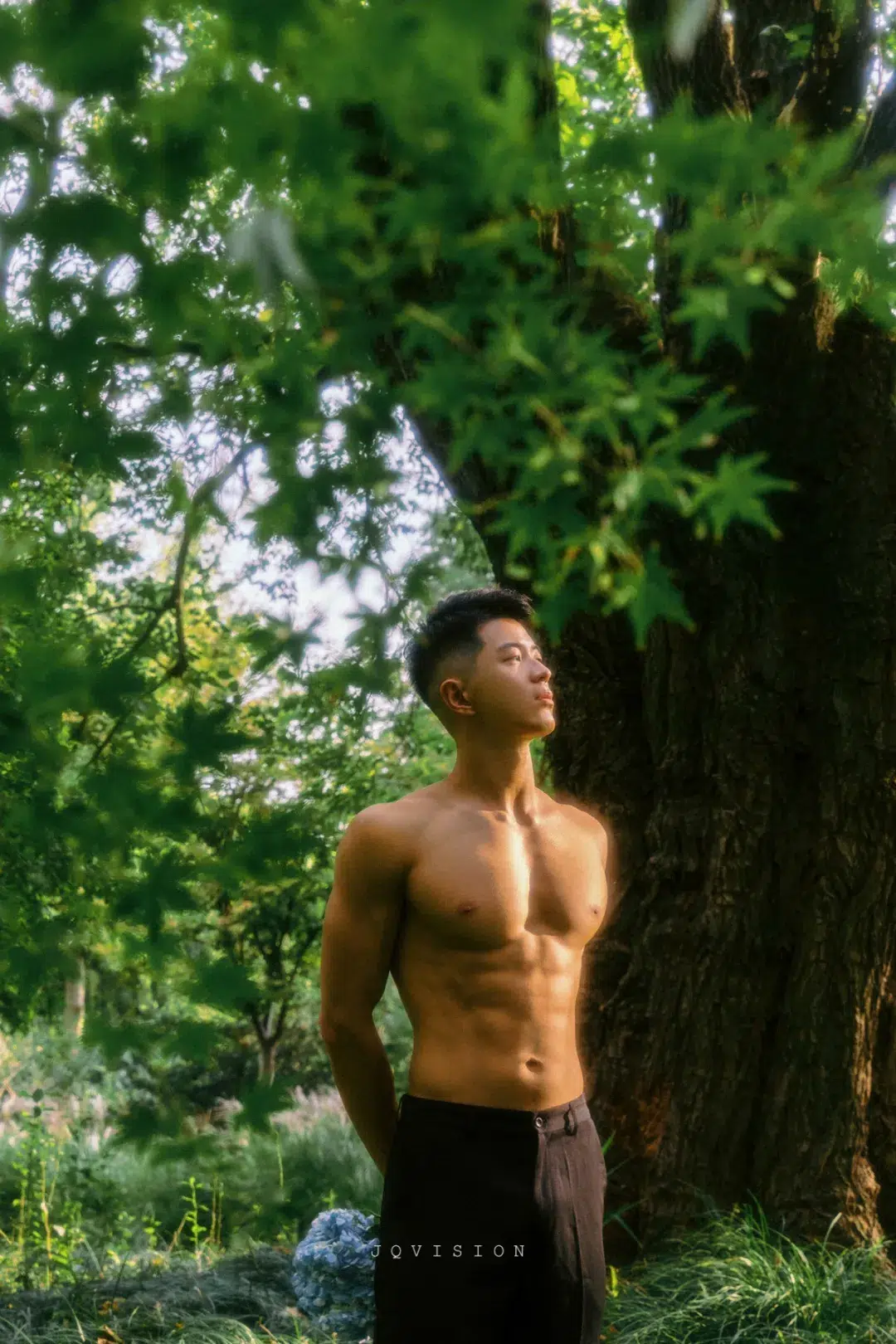 JQ's MAN|陪你走过初夏的余晖-IsThereATop